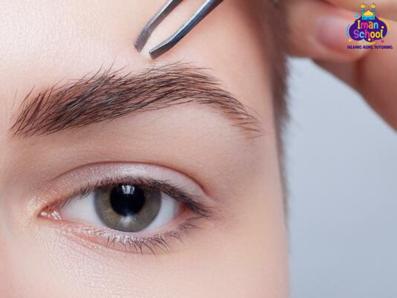 The Ruling on Makeup and Eyebrow Pencils